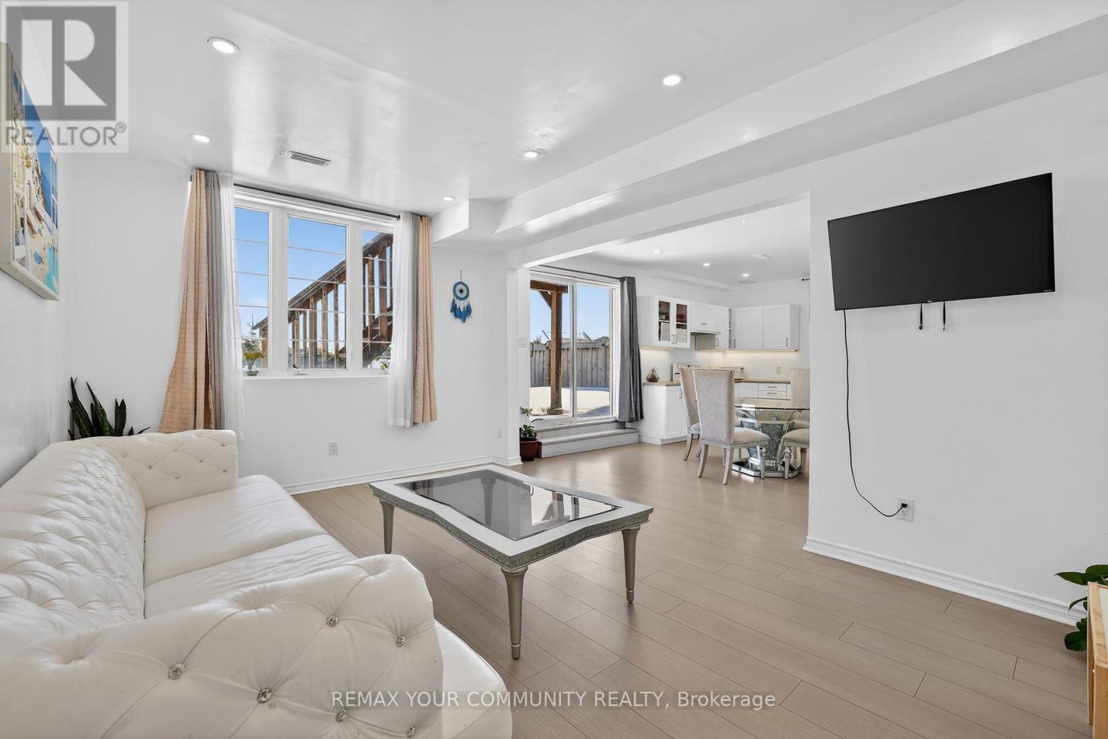 31 Tay Boulevard, Bradford West Gwillimbury, Ontario  L3Z 0W5 - Photo 31 - N12853588