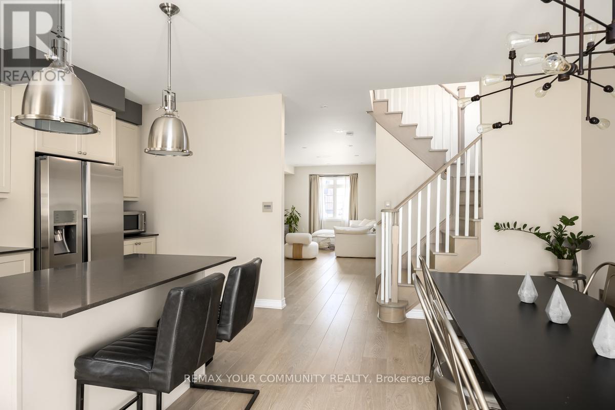 49 Matthewson Avenue, Bradford West Gwillimbury, Ontario  L3Z 0P3 - Photo 13 - N12853208