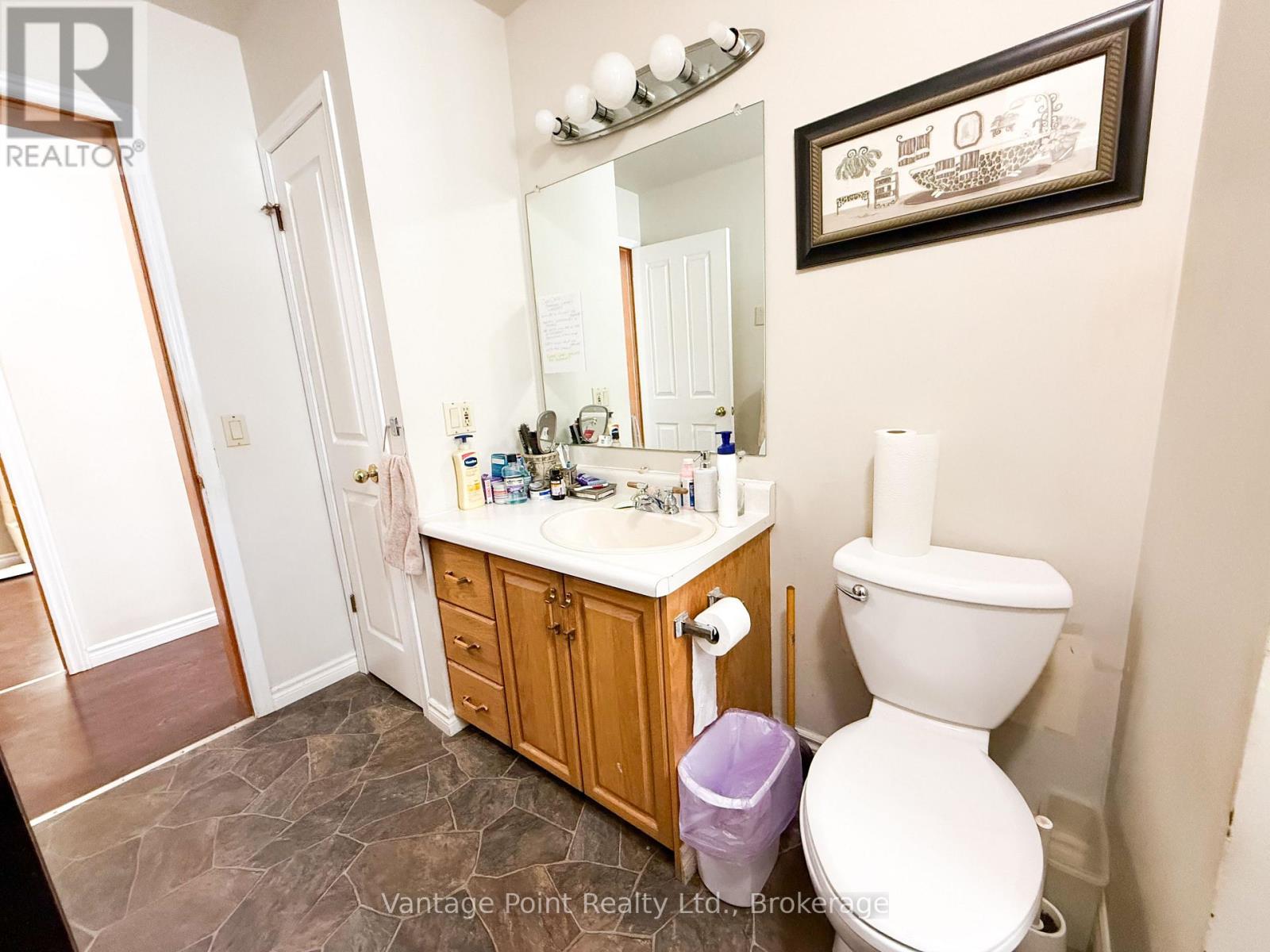 22 Frederick Street, Huron East, Ontario  N0G 1H0 - Photo 16 - X12865150