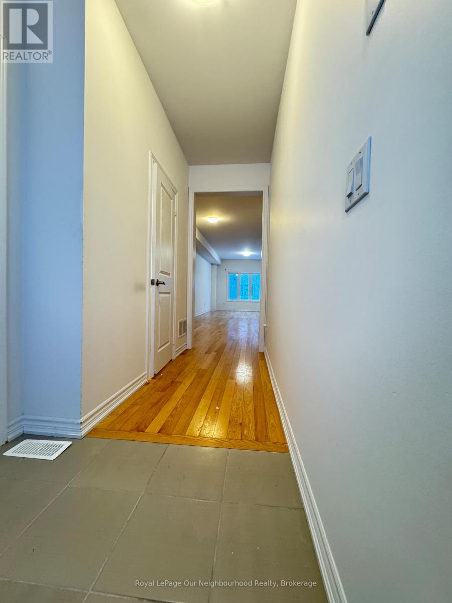 22 Fennell Street, Southgate, Ontario  N0C 1B0 - Photo 2 - X12865084