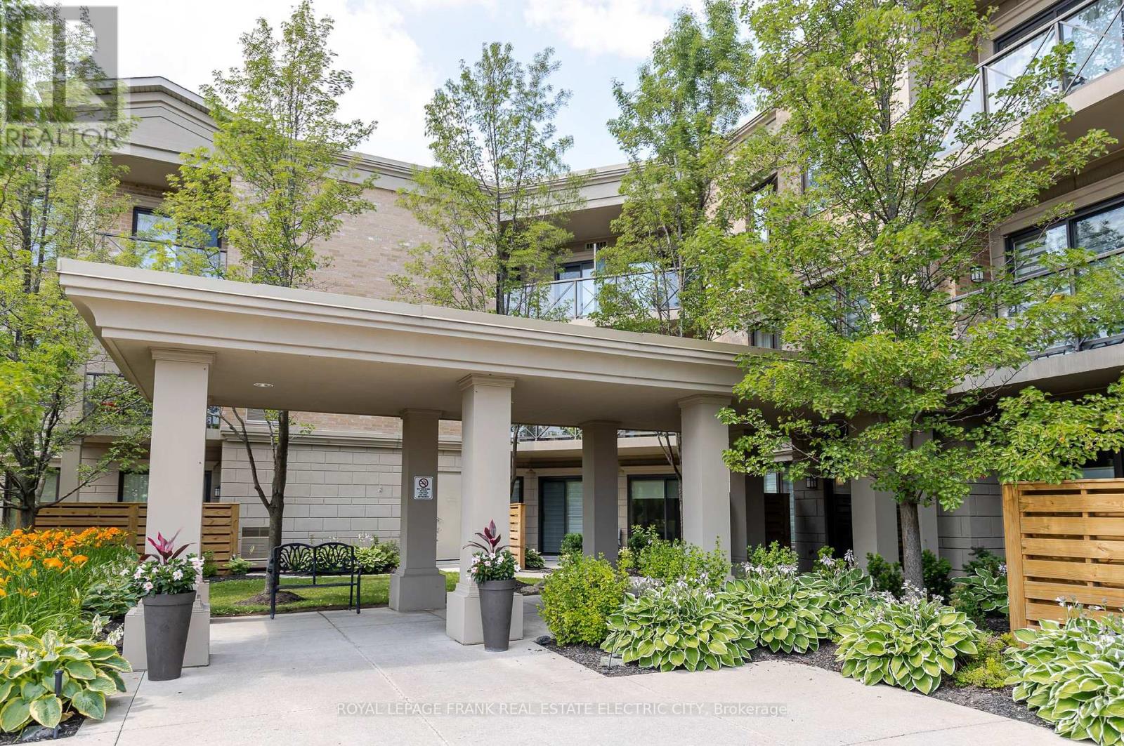 105 - 869 Clonsilla Avenue, Peterborough, Ontario  K9J 0B7 - Photo 3 - X12865124