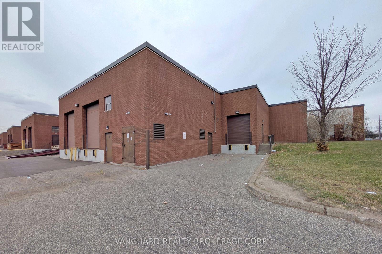 1-2 - 20 Baywood Road, Toronto, Ontario  M9V 4A8 - Photo 13 - W12065856