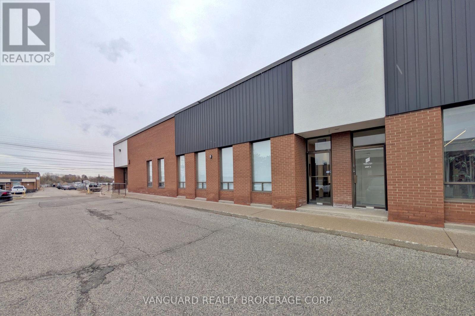 1-2 - 20 Baywood Road, Toronto, Ontario  M9V 4A8 - Photo 2 - W12065856