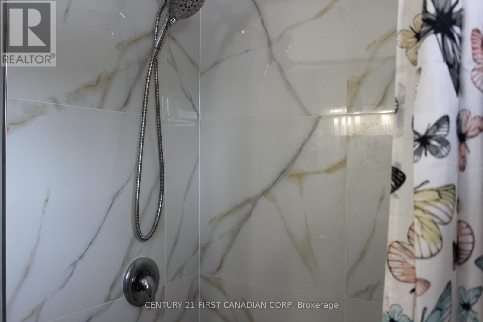 2609 Oil Heritage Road, Oil Springs, Ontario  N0N 1P0 - Photo 18 - X12865072