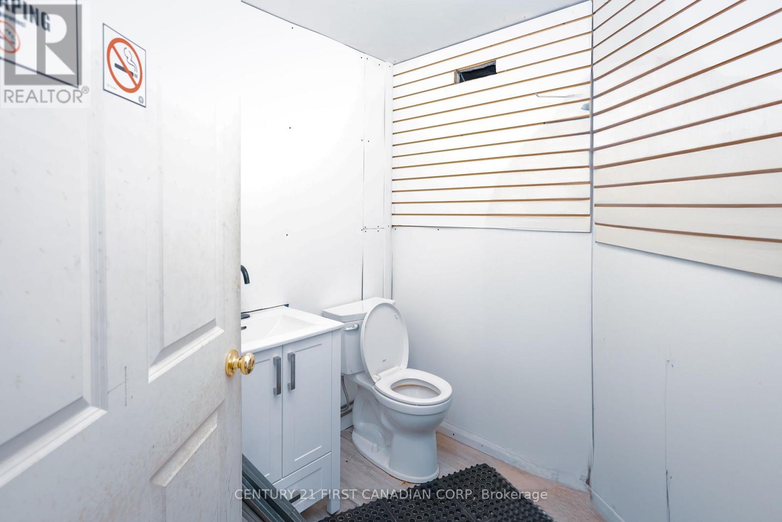 19 Adelaide Street S, London South, Ontario  N5Z 3J9 - Photo 13 - X12865098