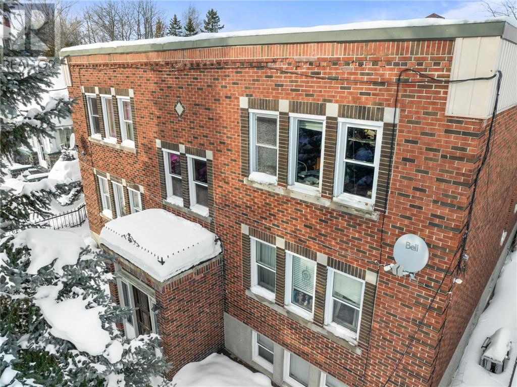 226 Oak Street, Sudbury, Ontario  P3C 1M7 - Photo 2 - 2126723