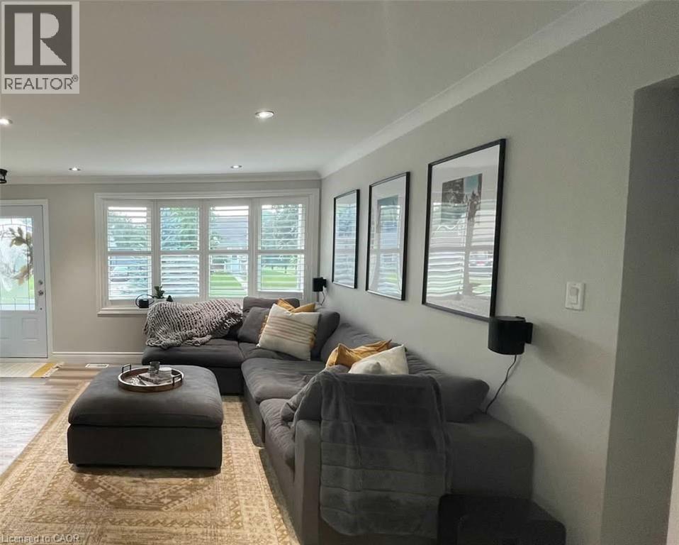 39 Oakwood Avenue Unit# Upper, Kitchener, Ontario  N2H 6G8 - Photo 3 - 40810989