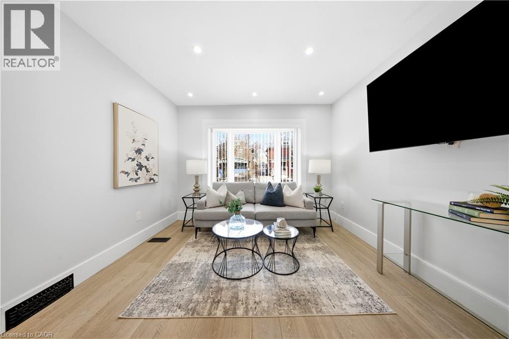 35 Stirling Avenue N, Kitchener, Ontario  N2H 3G4 - Photo 12 - 40810783