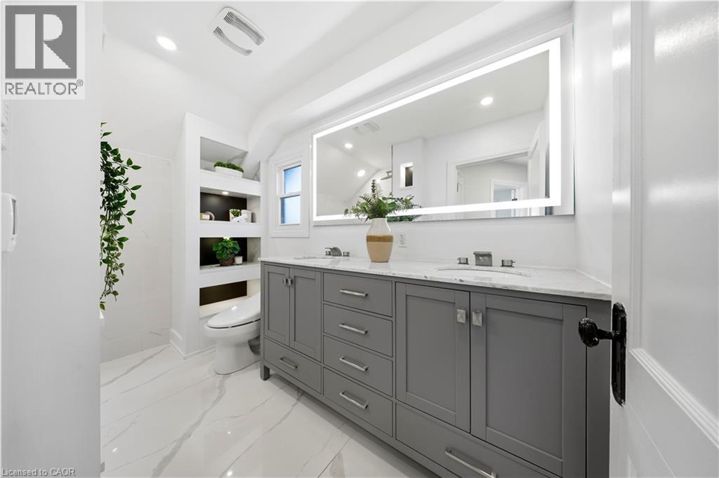 35 Stirling Avenue N, Kitchener, Ontario  N2H 3G4 - Photo 29 - 40810783