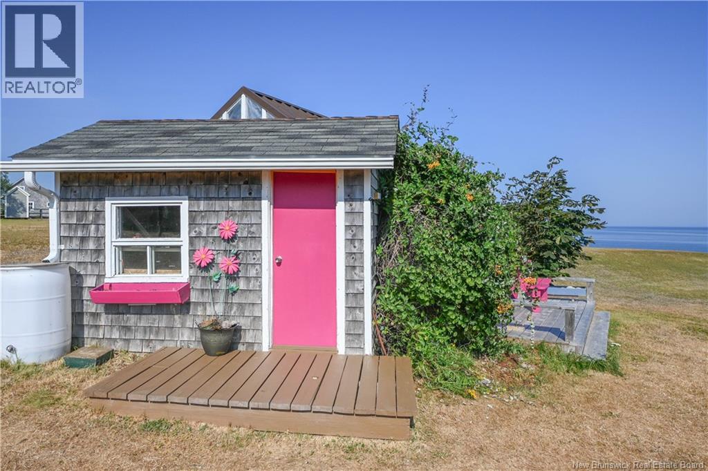 245 Saint-Pierre E Boulevard, Caraquet, New Brunswick  E1W 1B1 - Photo 8 - NB131309
