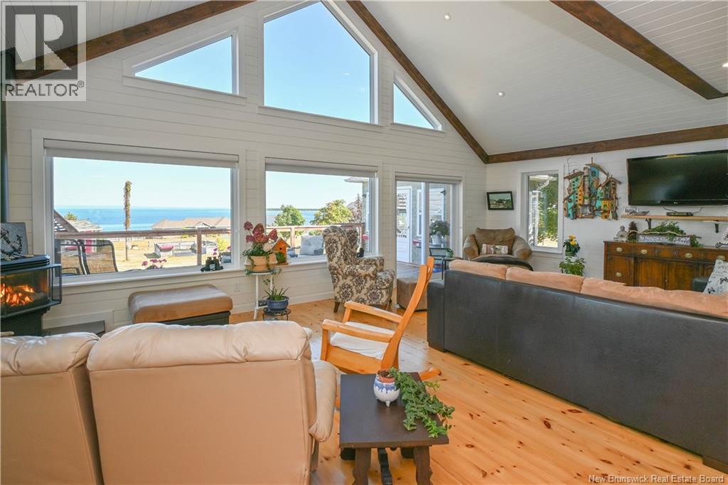 245 Saint-Pierre E Boulevard, Caraquet, New Brunswick  E1W 1B1 - Photo 20 - NB131309