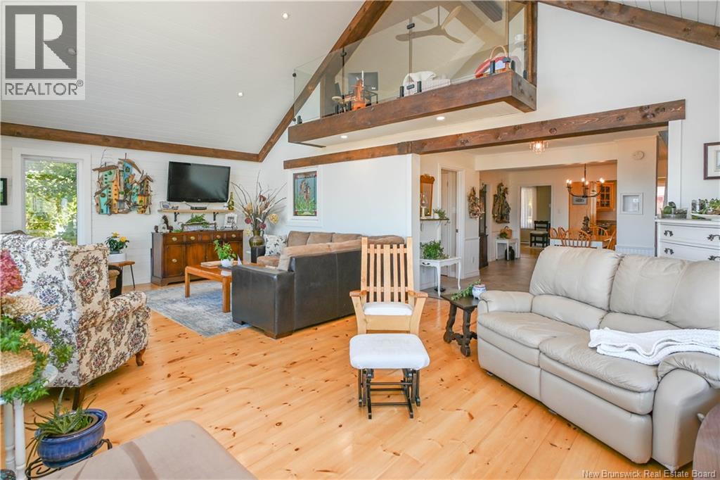 245 Saint-Pierre E Boulevard, Caraquet, New Brunswick  E1W 1B1 - Photo 21 - NB131309