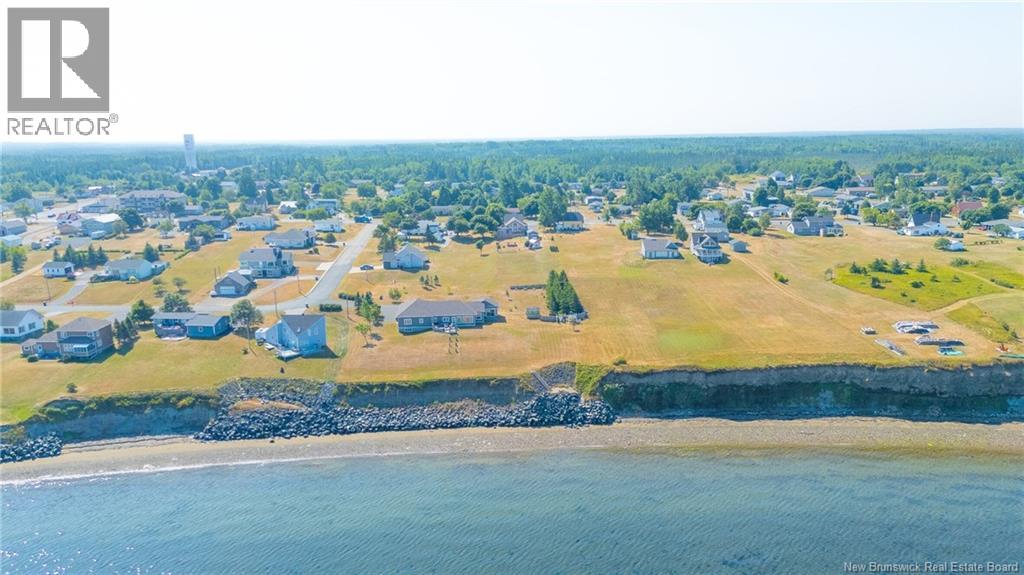 245 Saint-Pierre E Boulevard, Caraquet, New Brunswick  E1W 1B1 - Photo 45 - NB131309