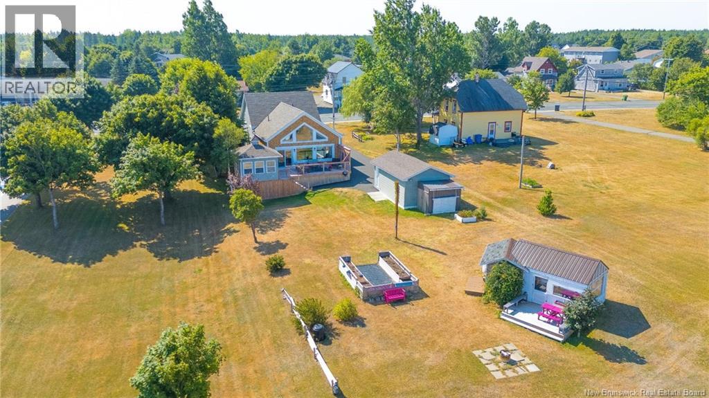 245 Saint-Pierre E Boulevard, Caraquet, New Brunswick  E1W 1B1 - Photo 47 - NB131309