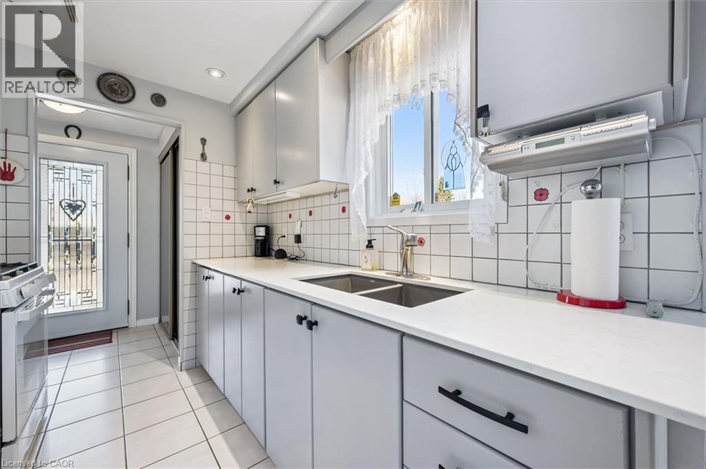 303 Mayview Crescent Unit# A, Waterloo, Ontario  N2V 1P5 - Photo 15 - 40809604