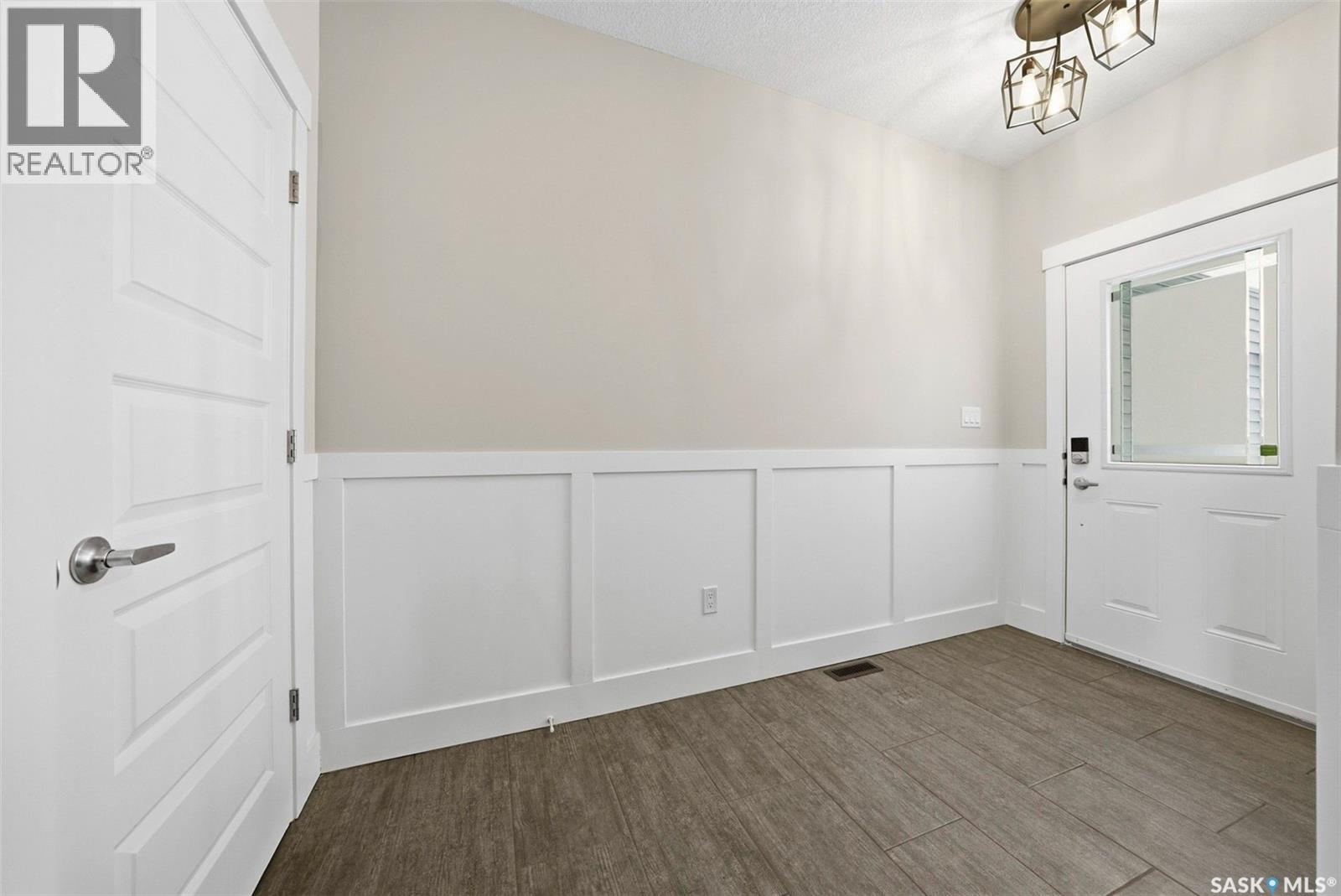 209 3220 11th Street W, Saskatoon, Saskatchewan  S7M 5M4 - Photo 2 - SK030044