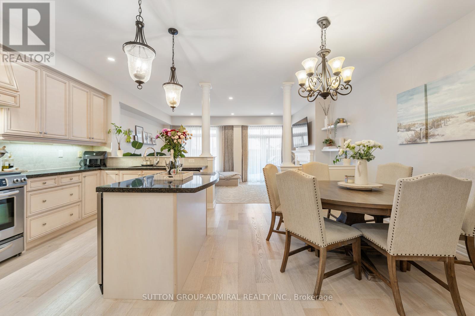 5 Millhouse Court, Vaughan (Patterson), Ontario  L6A 4J4 - Photo 7 - N12865194