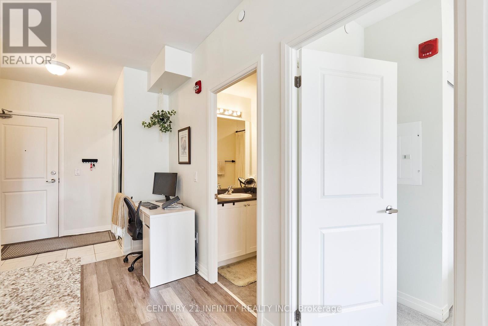 101 - 70 Shipway Avenue, Clarington, Ontario L1B 0V7 - Photo 13 - E12865254