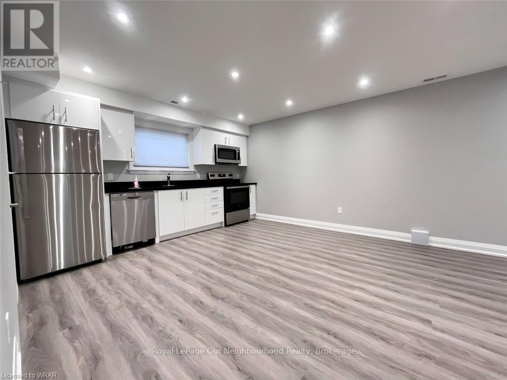 146 Bartlett Avenue, Toronto, Ontario  M6H 3G1 - Photo 9 - W12865348