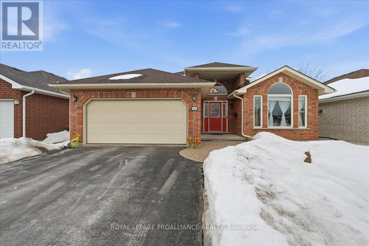 102 HICKORY GROVE, Belleville, Ontario