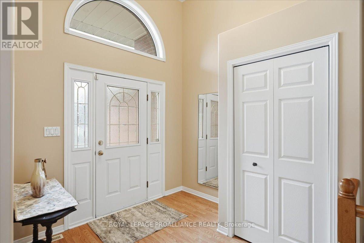 102 Hickory Grove, Belleville, Ontario  K8N 5Z2 - Photo 5 - X12865370