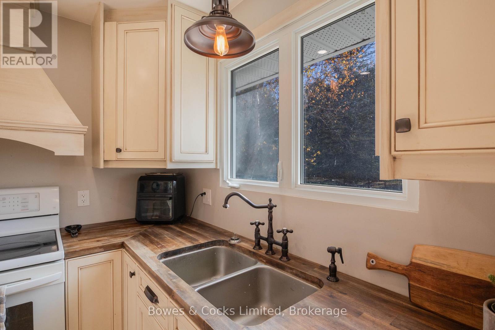 159 South Baptiste Lake Road, Hastings Highlands, Ontario  K0L 1C0 - Photo 16 - X12865402