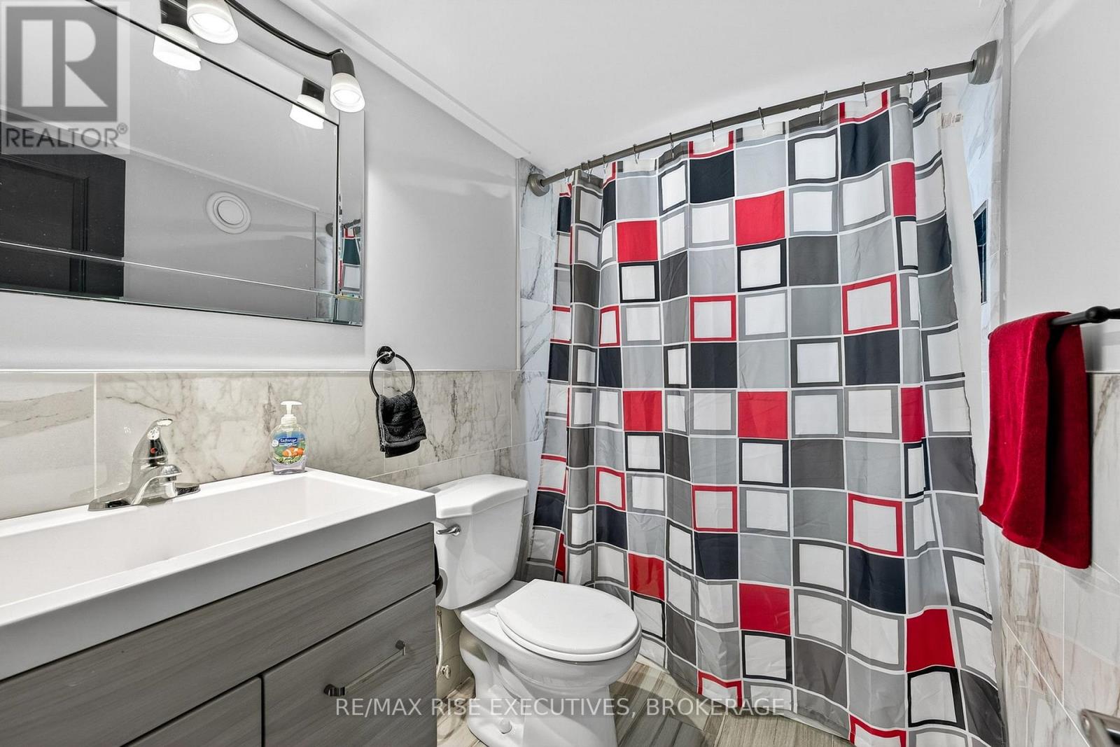 130 Brennan Crescent, Loyalist, Ontario  K0K 2H0 - Photo 31 - X12865256