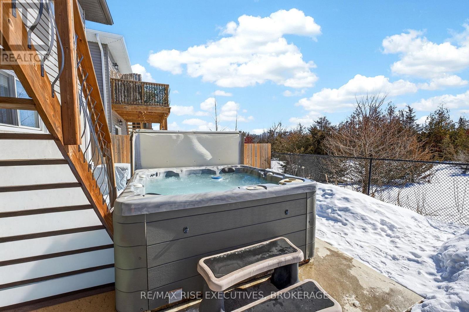 130 Brennan Crescent, Loyalist, Ontario  K0K 2H0 - Photo 35 - X12865256