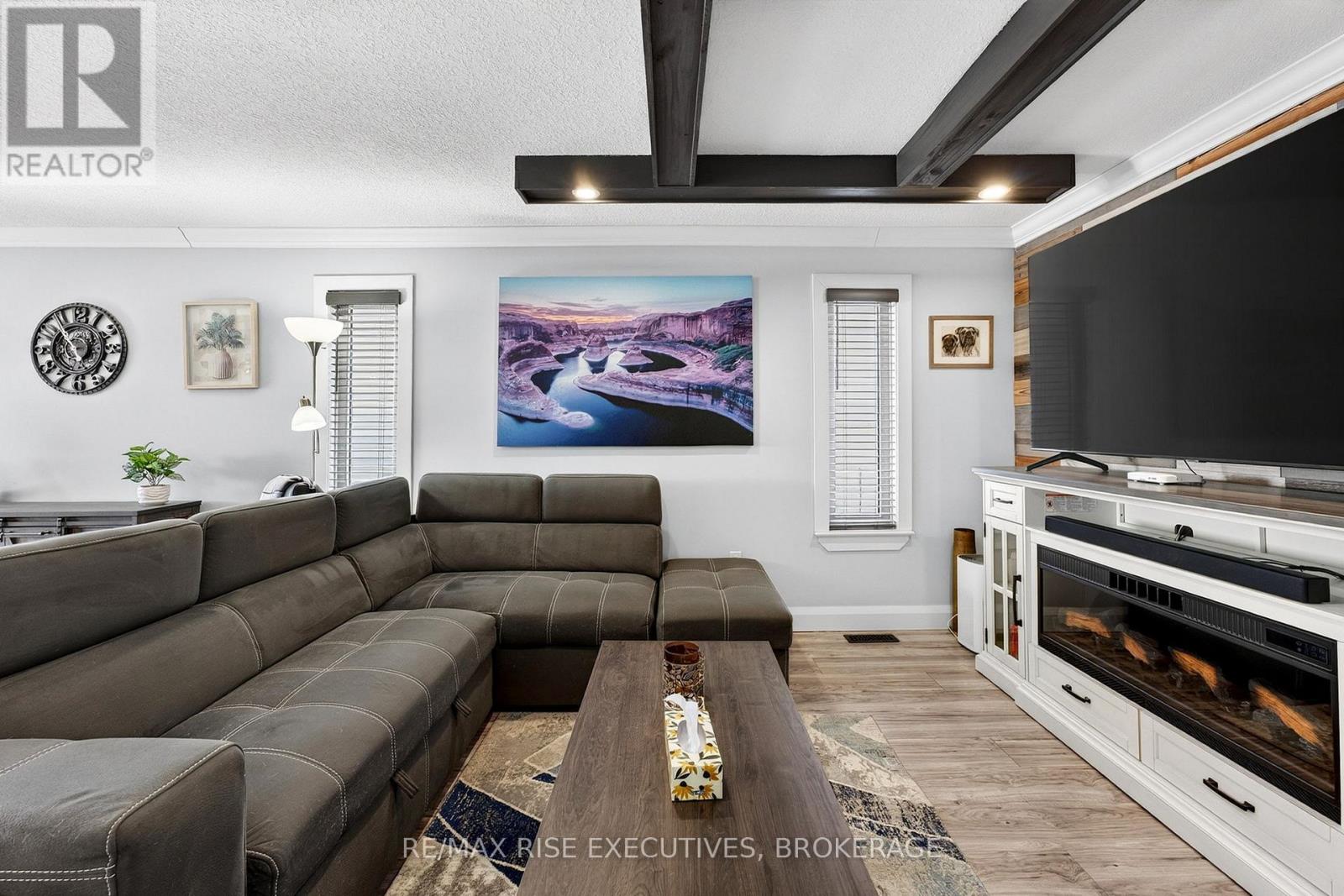 130 Brennan Crescent, Loyalist, Ontario  K0K 2H0 - Photo 7 - X12865256