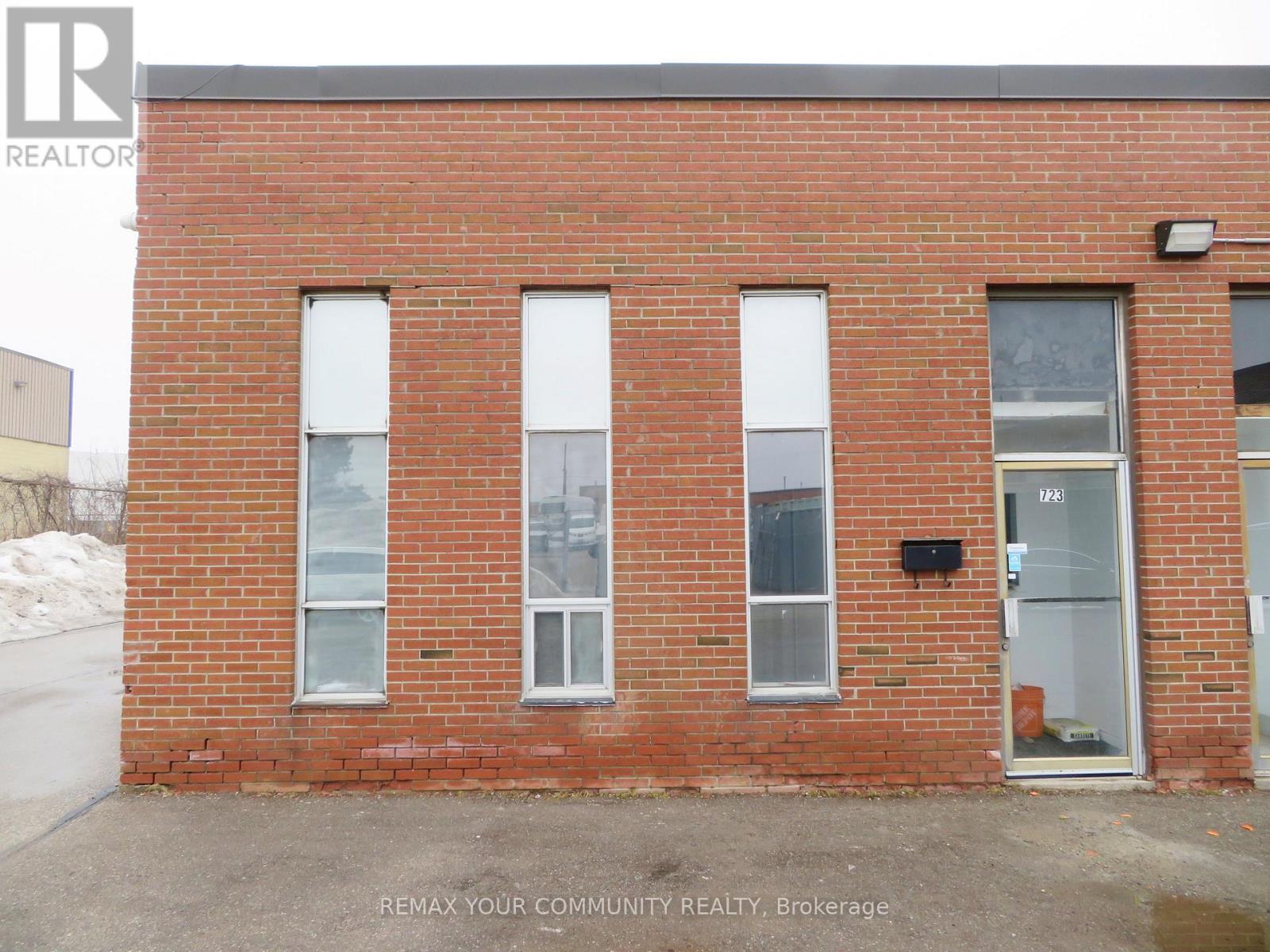 723 GARYRAY DRIVE, Toronto, Ontario