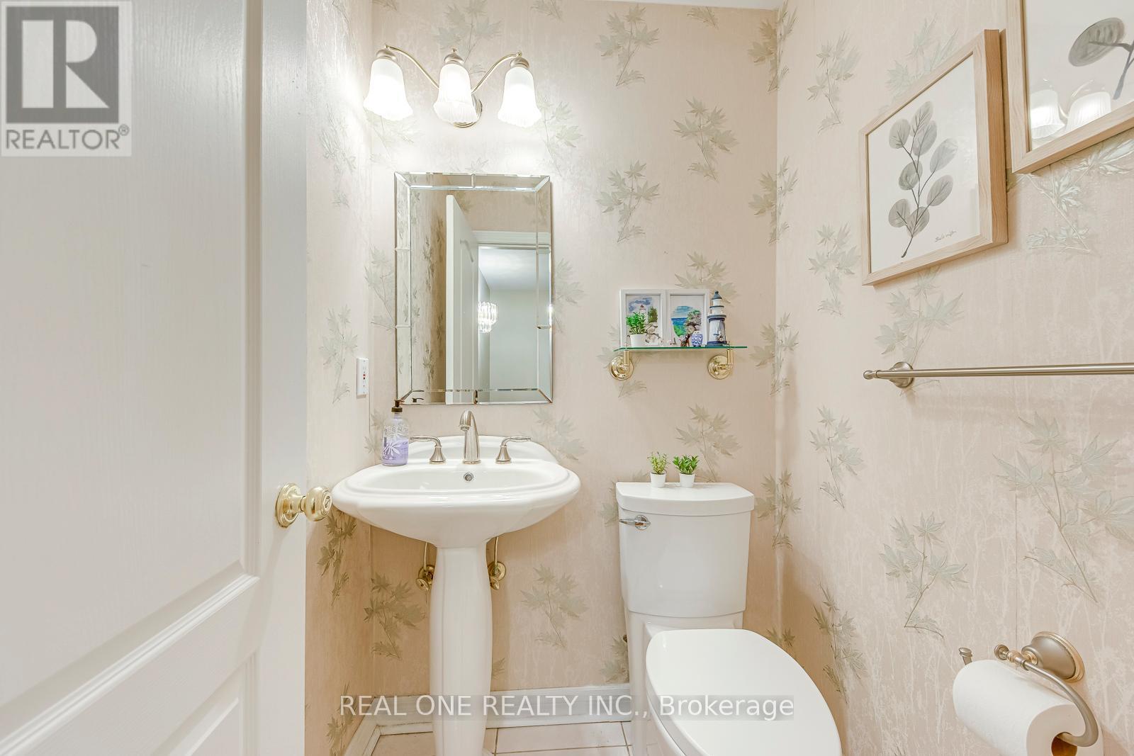 6 - 2250 Rockingham Drive, Oakville, Ontario  L6H 6J3 - Photo 17 - W12865154