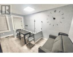 2 - 11 SAINT PATRICKS SQUARE, Toronto, Ontario