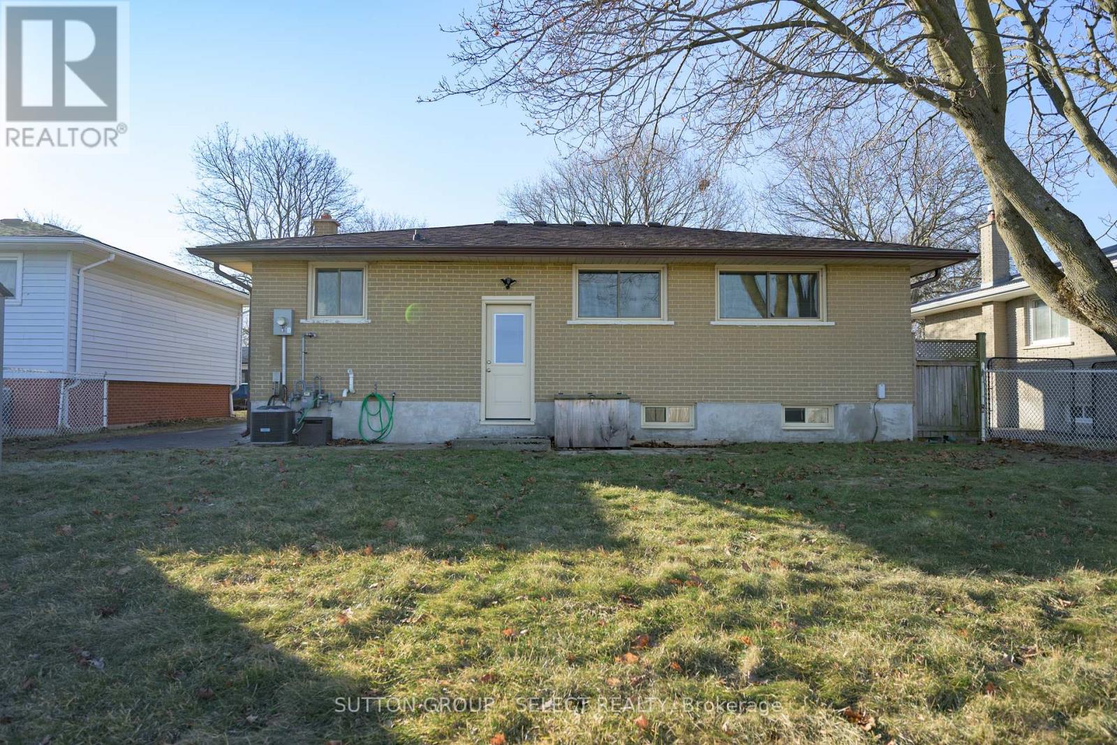 47 Aponi Crescent, London East, Ontario  N5V 2V3 - Photo 24 - X12865330