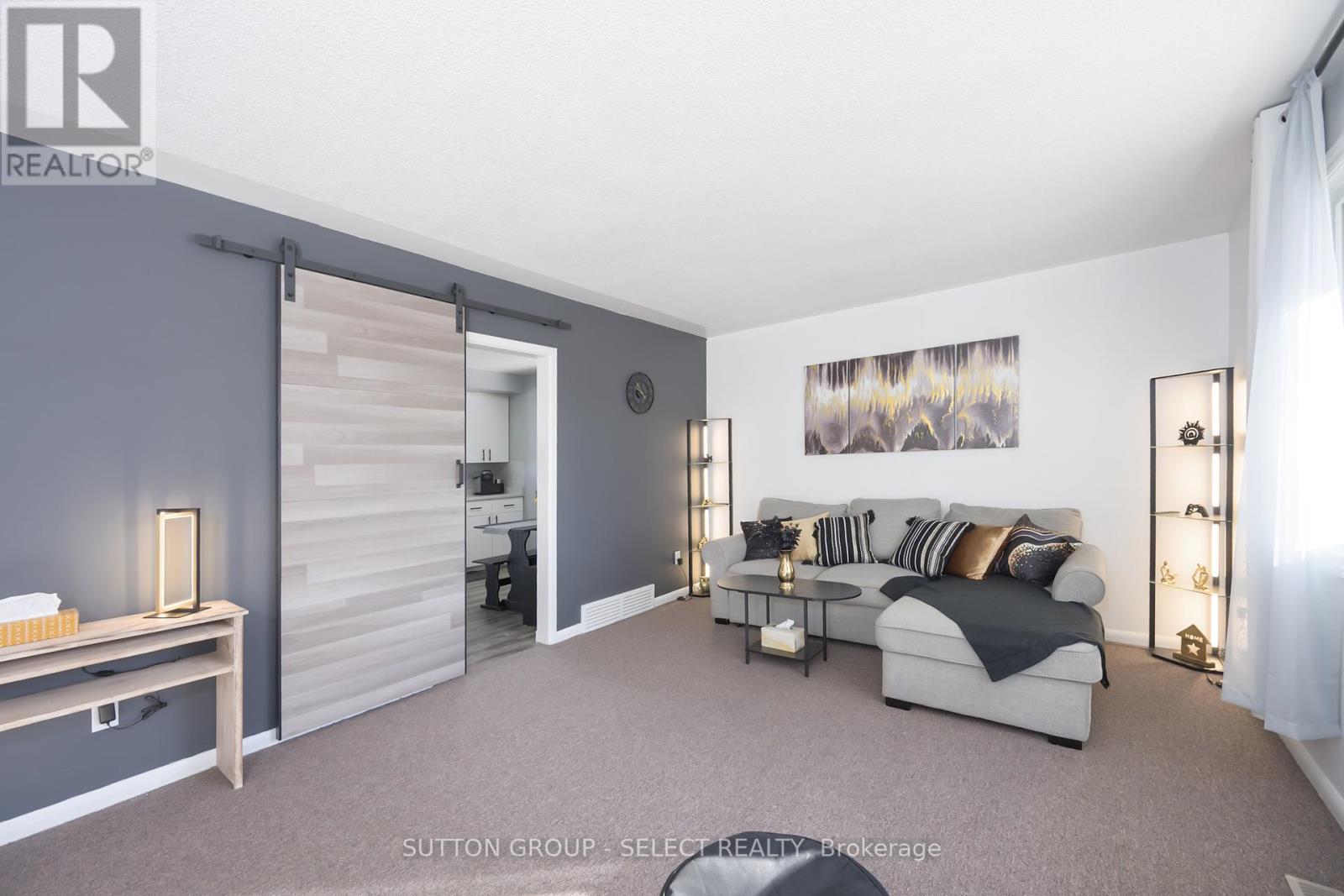 47 Aponi Crescent, London East, Ontario  N5V 2V3 - Photo 3 - X12865330