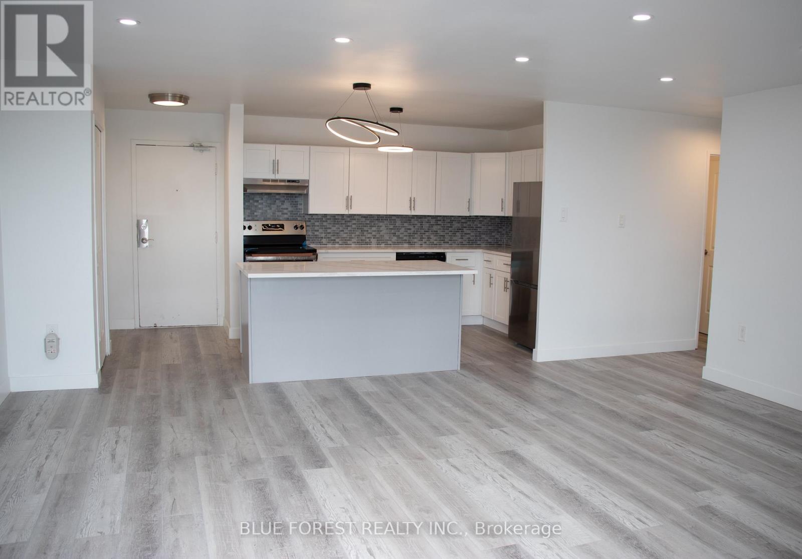 1102 - 583 MORNINGTON AVENUE, London East, Ontario