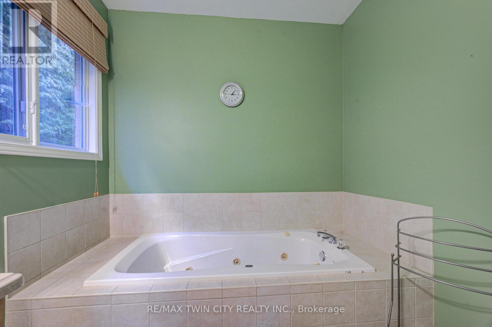 11 Carolinian Lane, Cambridge, Ontario  N1S 5B5 - Photo 21 - X12865058