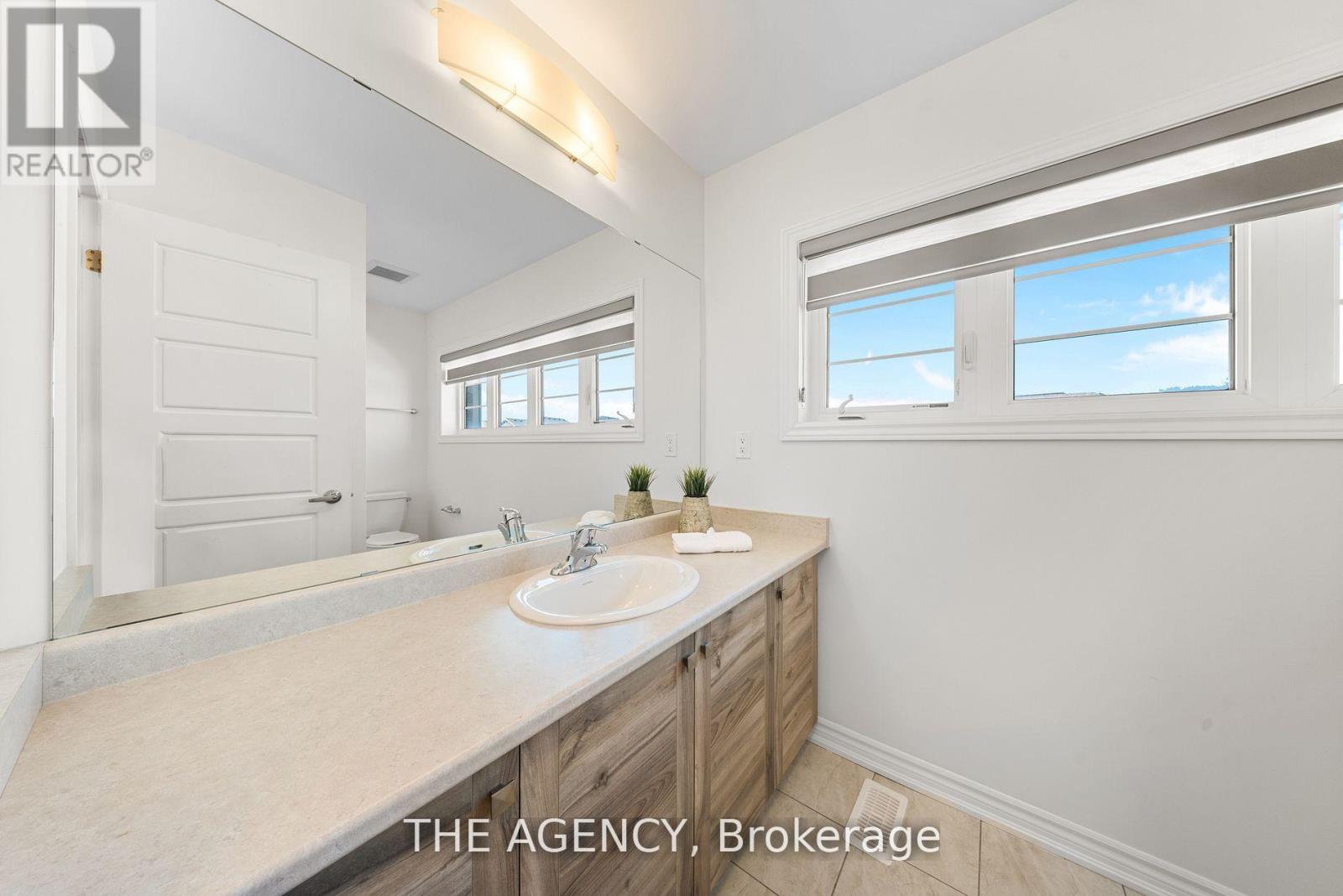 1 Bee Crescent, Brantford, Ontario  N3T 0V7 - Photo 34 - X12865152