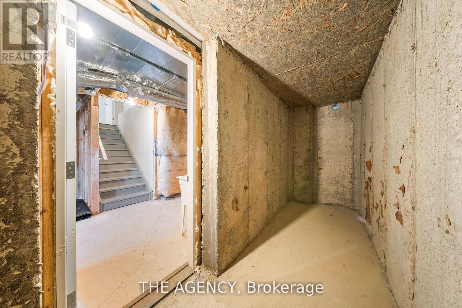 1 Bee Crescent, Brantford, Ontario  N3T 0V7 - Photo 40 - X12865152