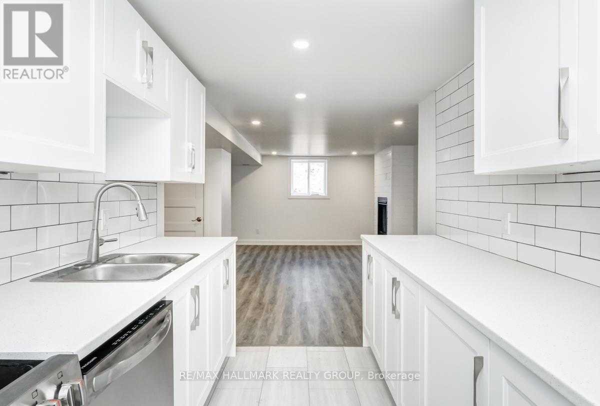 B - 848 Trojan Avenue, Ottawa, Ontario  K1K 2P9 - Photo 13 - X12865442