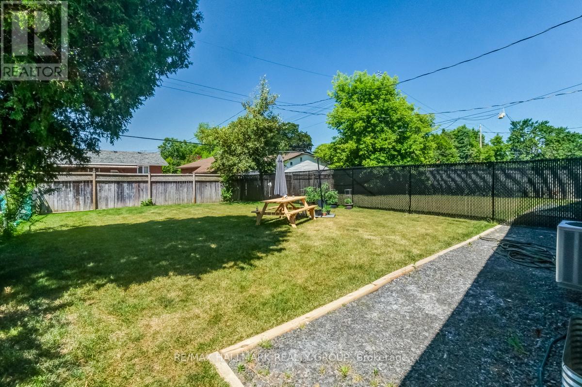 B - 848 Trojan Avenue, Ottawa, Ontario  K1K 2P9 - Photo 21 - X12865442