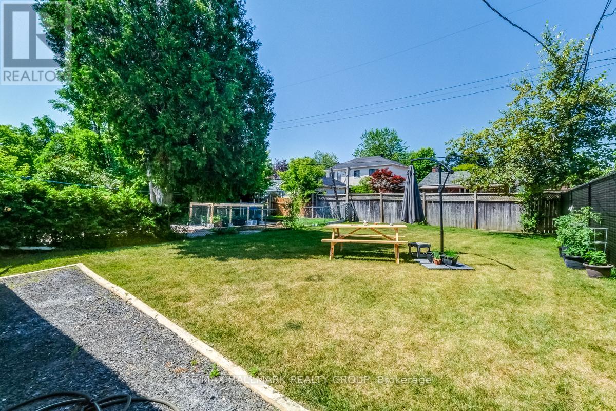 B - 848 Trojan Avenue, Ottawa, Ontario  K1K 2P9 - Photo 22 - X12865442