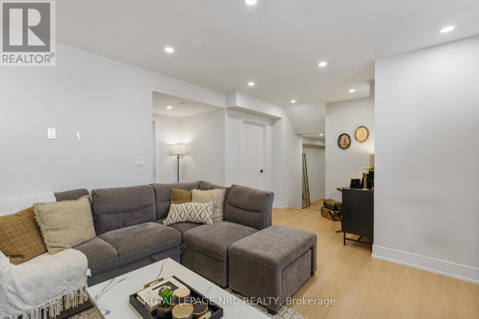 7384 Splendour Drive, Niagara Falls, Ontario  L2H 3V8 - Photo 28 - X12865344