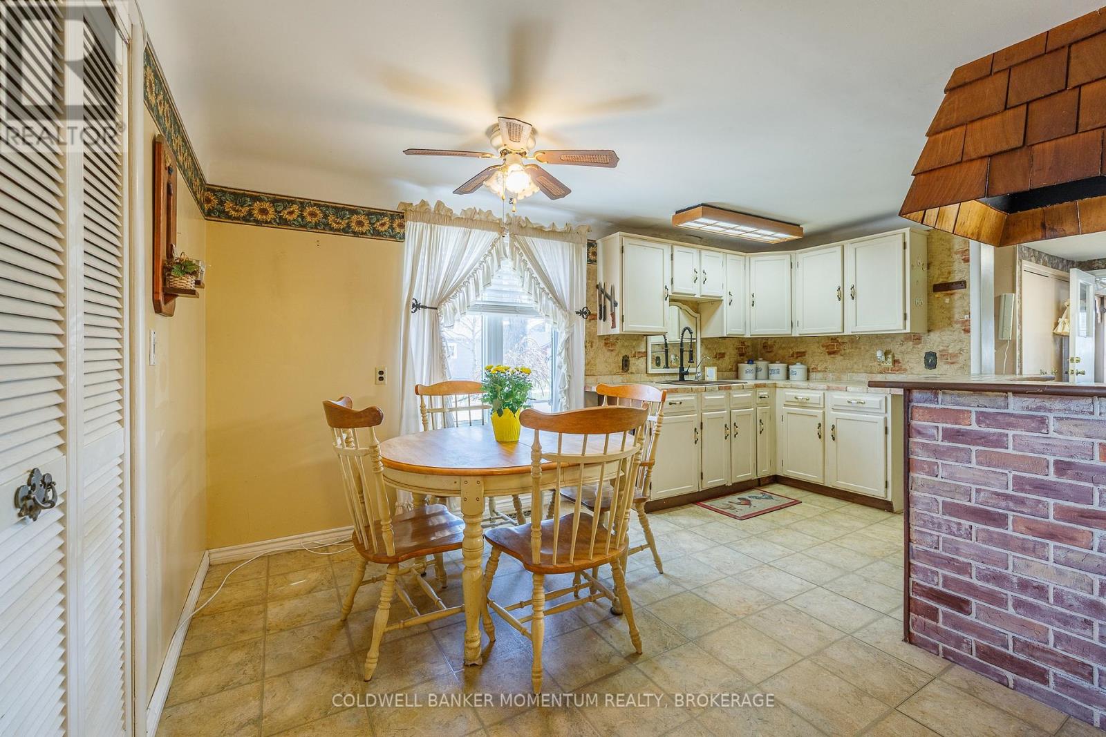 279 Gilmore Road, Fort Erie, Ontario  L2A 2M7 - Photo 10 - X12865580