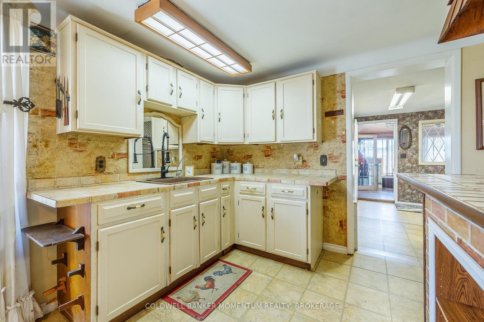 279 Gilmore Road, Fort Erie, Ontario  L2A 2M7 - Photo 12 - X12865580