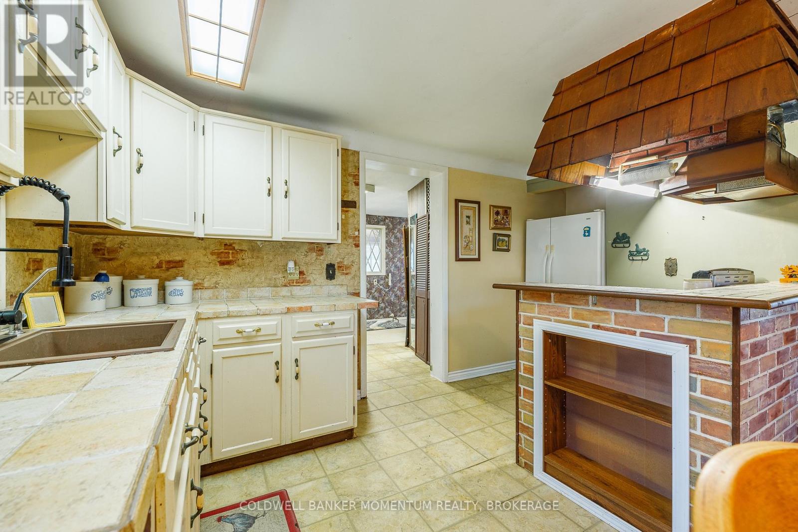 279 Gilmore Road, Fort Erie, Ontario  L2A 2M7 - Photo 13 - X12865580