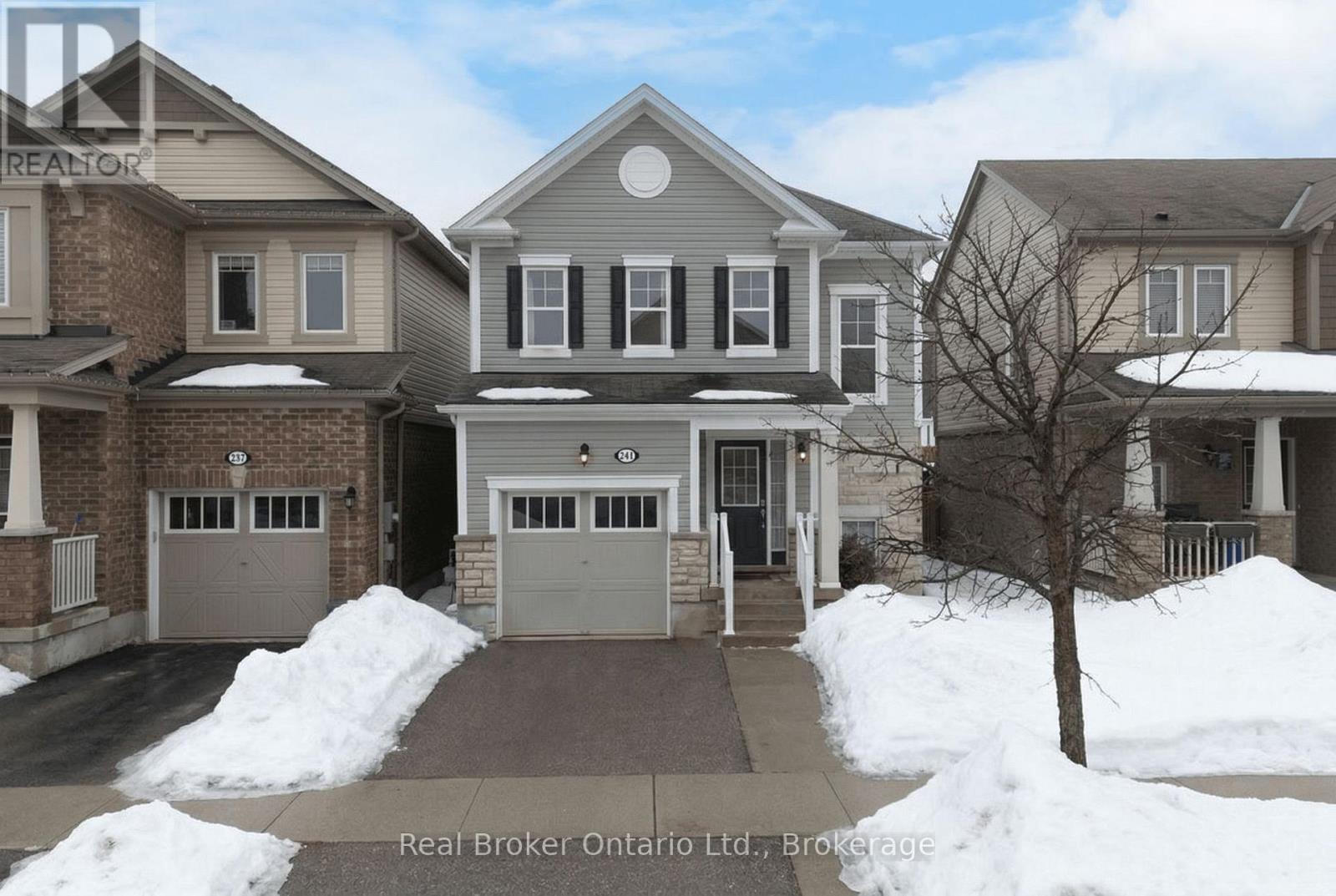 241 Pineglen Crescent, Kitchener, Ontario  N2R 0G2 - Photo 2 - X12865432