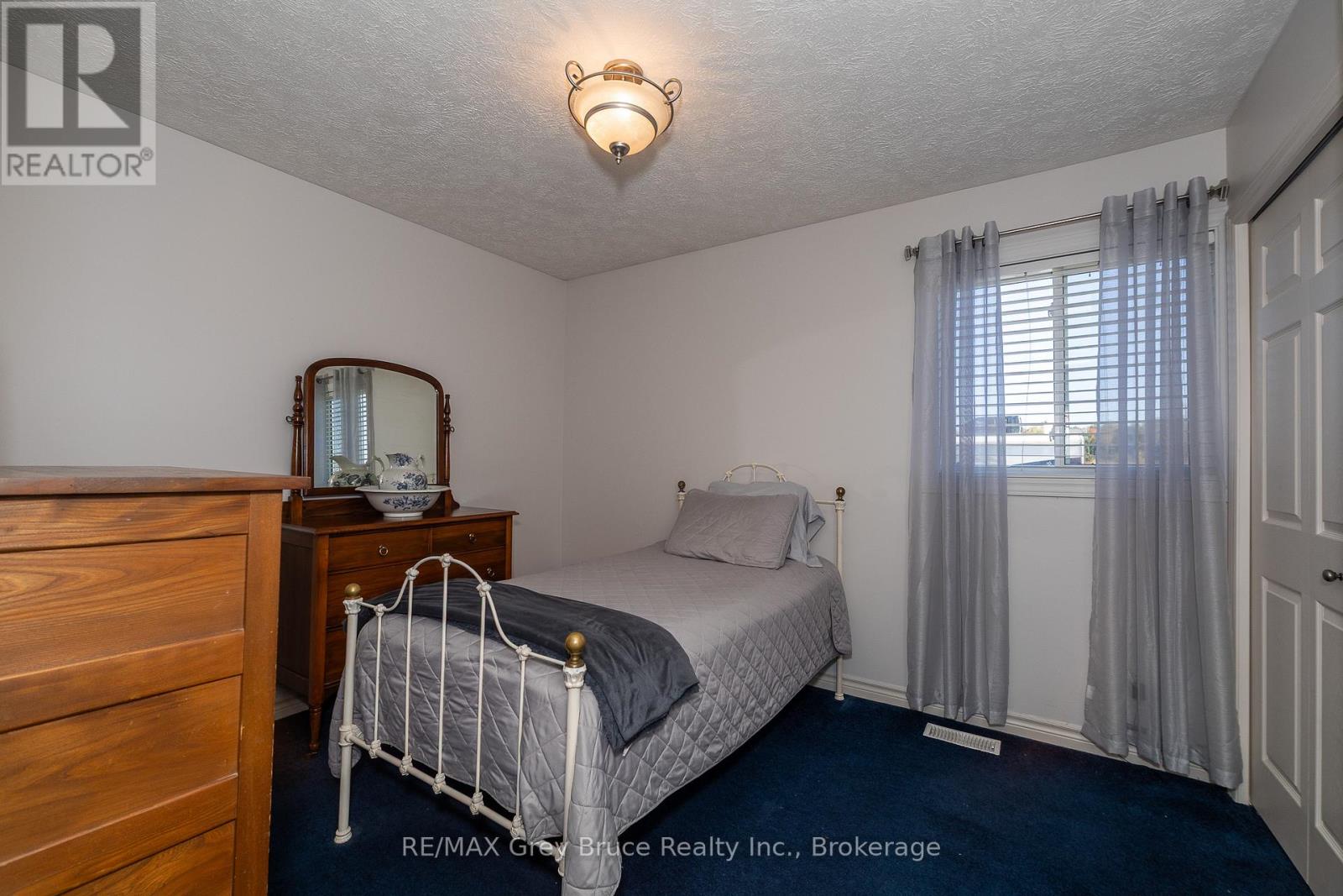 200050 10 Side Road, Georgian Bluffs, Ontario  N0H 2K0 - Photo 19 - X12865548