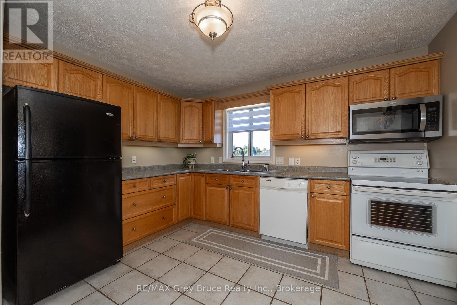 200050 10 Side Road, Georgian Bluffs, Ontario  N0H 2K0 - Photo 23 - X12865548