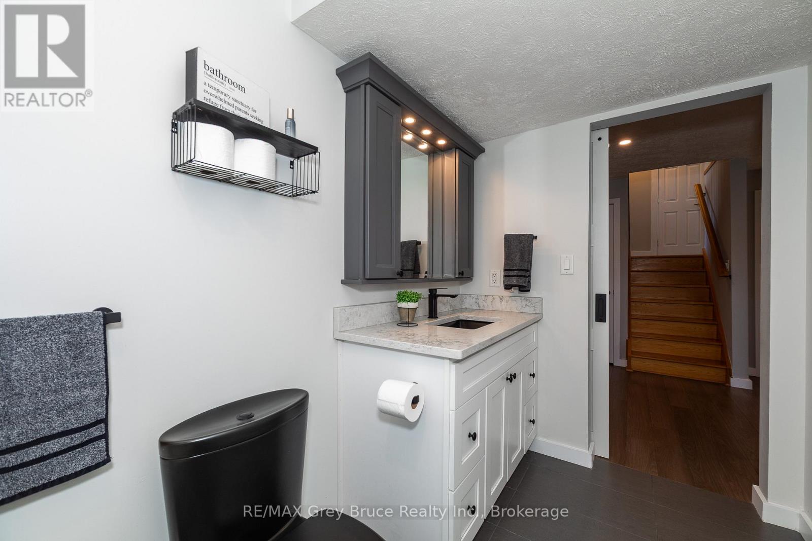 200050 10 Side Road, Georgian Bluffs, Ontario  N0H 2K0 - Photo 34 - X12865548