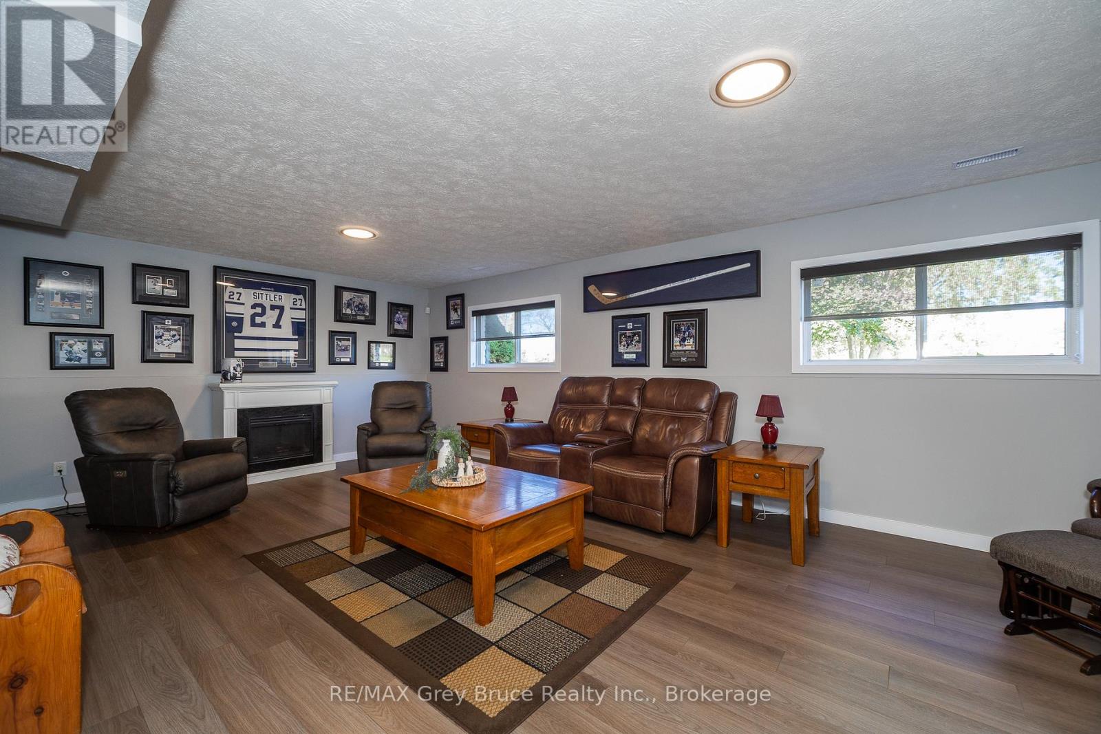 200050 10 Side Road, Georgian Bluffs, Ontario  N0H 2K0 - Photo 35 - X12865548